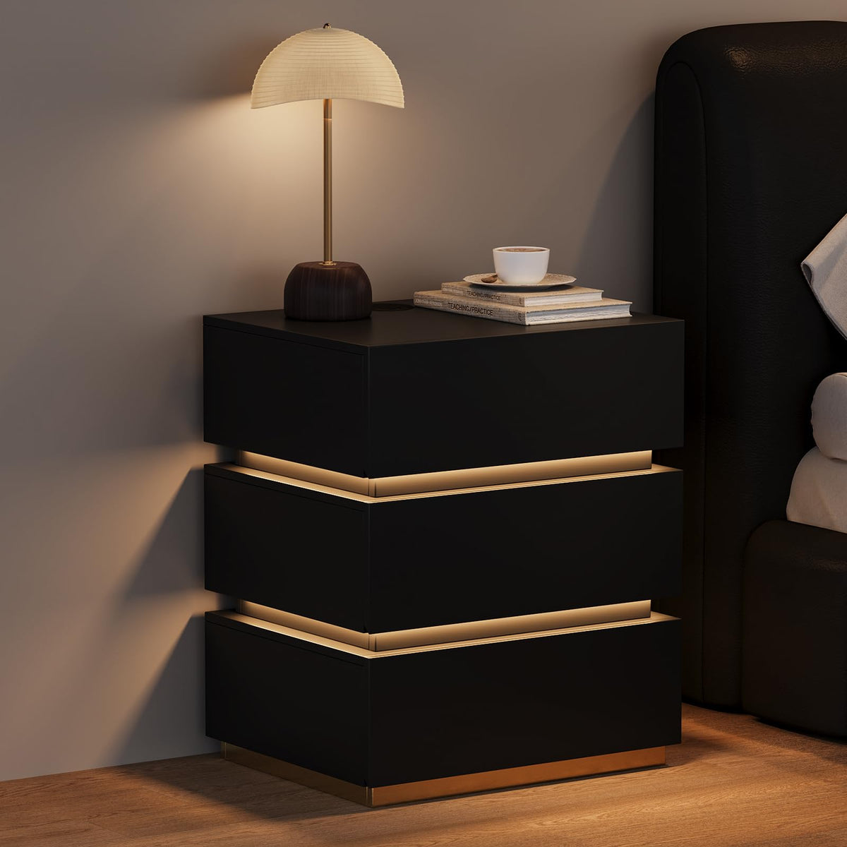 Black Set of 2 Nightstand with Wireless Charging and 3 Drawers R819
