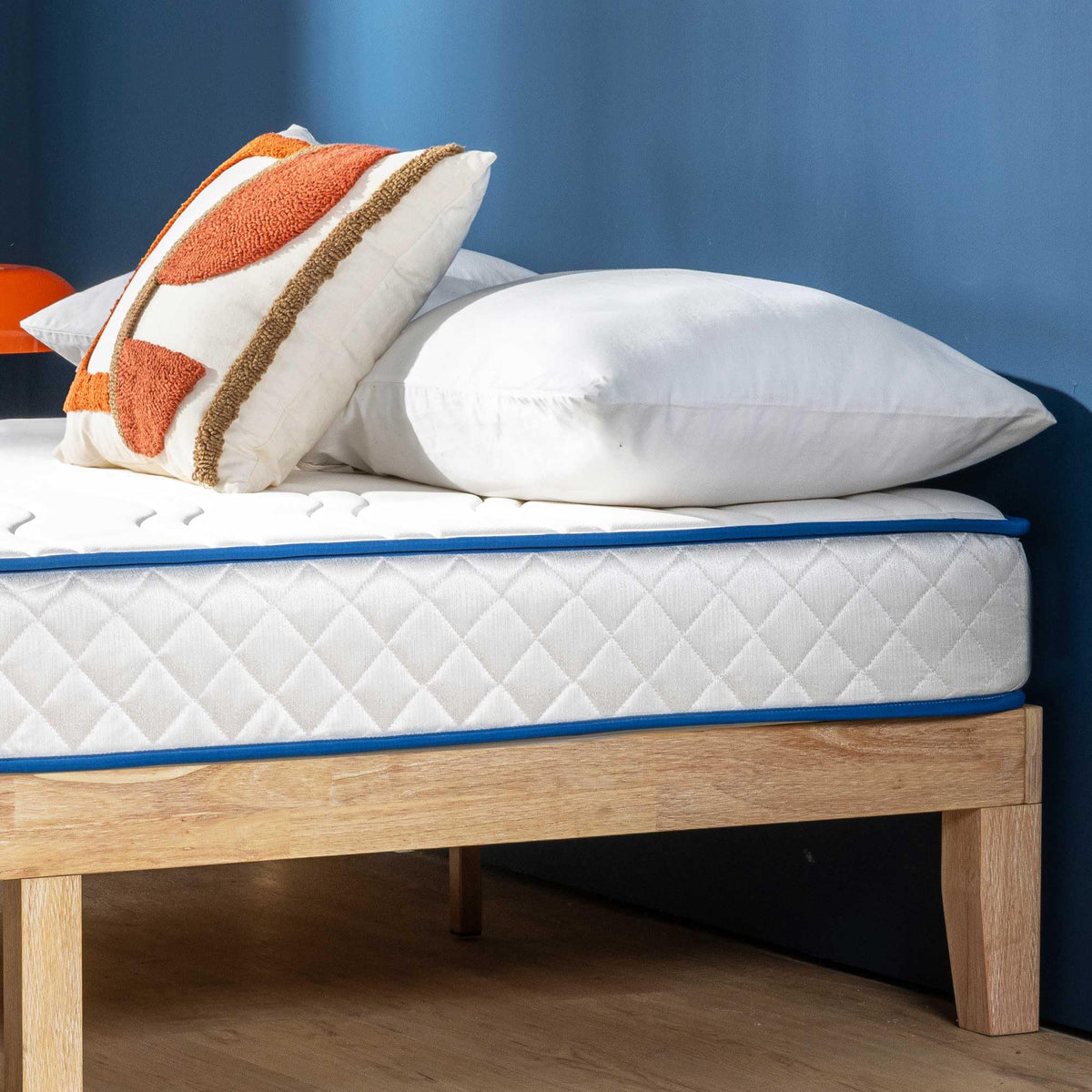 6 Inch Bonnell Spring Hybrid Mattress, Twin Z6720